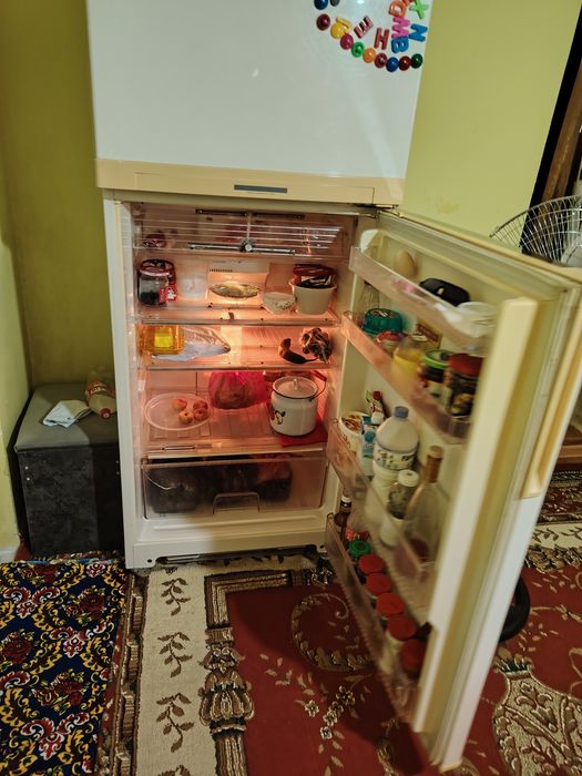 Продаю холоденик део карея