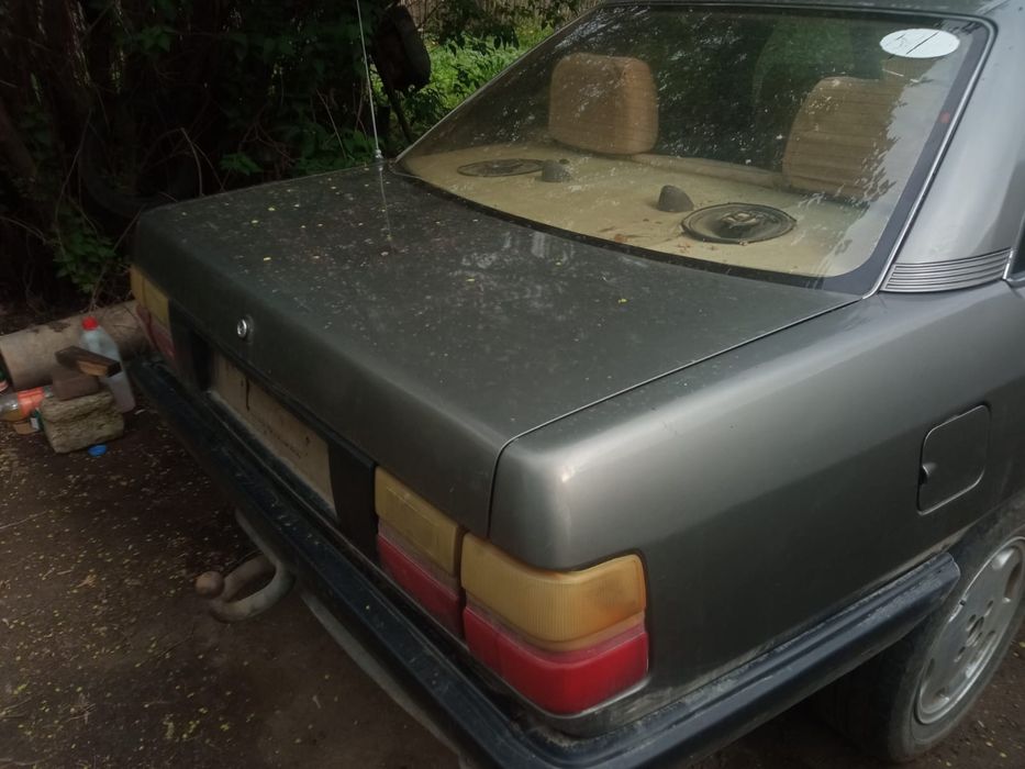 audi 100 на запчасти