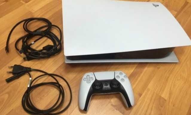 PS5 Slim със гаранция за 1 година