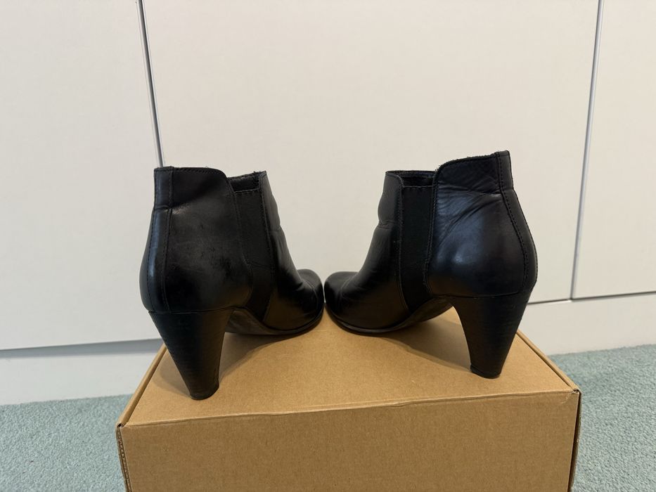 Botine negre, poele naturala, marime 39