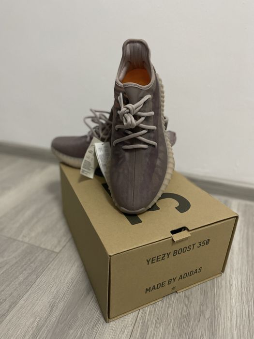 Adidași Yeezy Boost 350 V2 Mono Mist – NOI, mărimea 42
