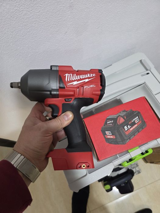 Pistol impact milwakee M18 FHIWF12