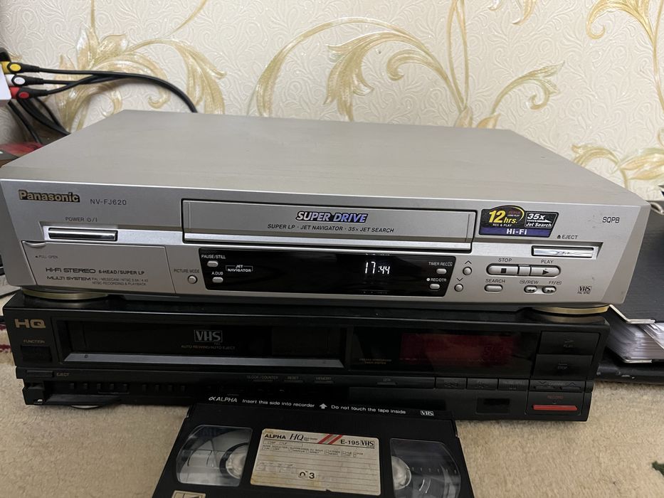 Panasonic NV-FJ620 — видеомагнитофон VHS