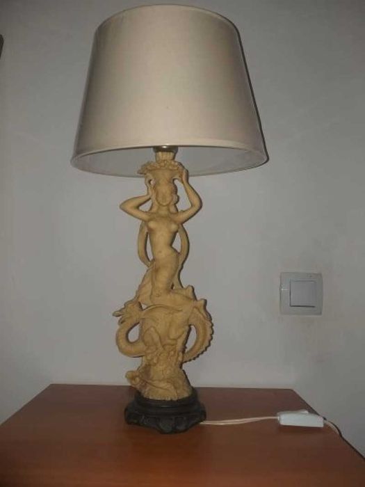 Veioza din praf de marmura cu rasina si abajur