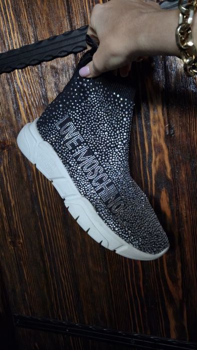 Кожени сандали,боти,кецове