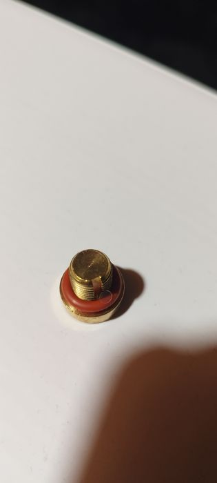 Винт за клапан BMW е36 е38 е39 е46 е53 E60 E61  и др.