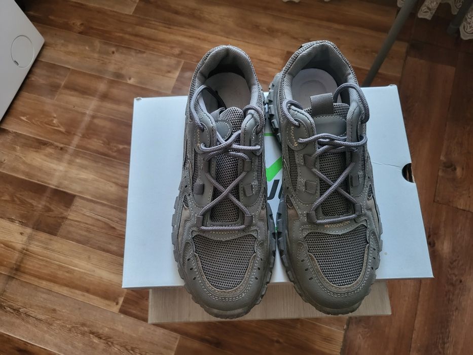 Кроссовки мужск. 42 р-р.