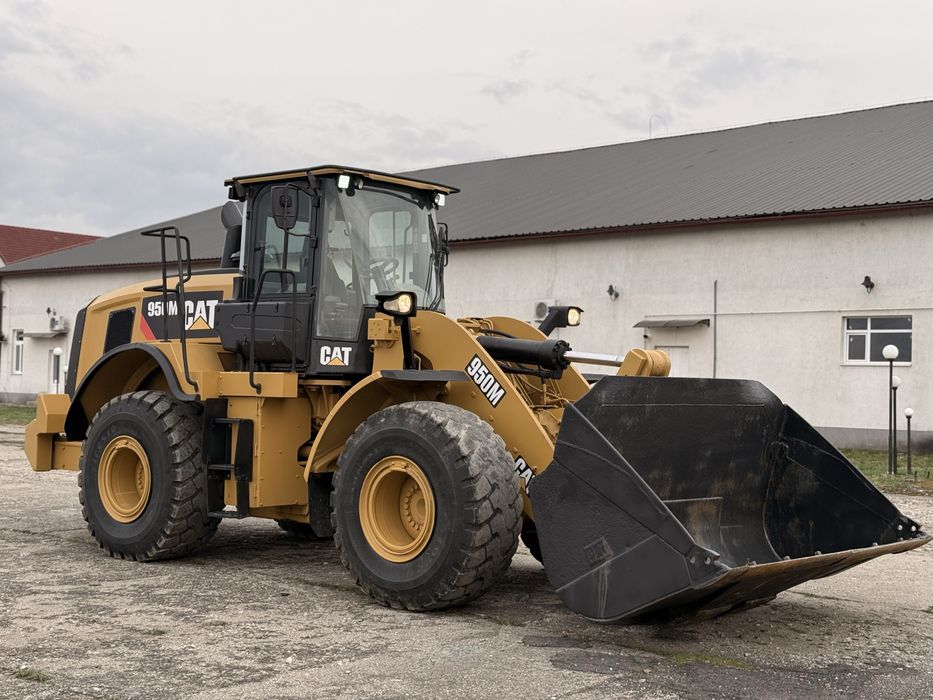 Încărcător Frontal CATERPILLAR 950M | An 2019 | 16.000 h | 19 Tone