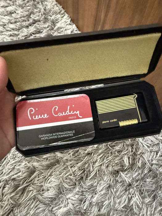 Bricheta Pierre Cardin noua