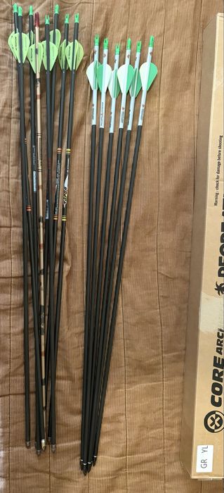 Продавам 14 броя стрели за лък