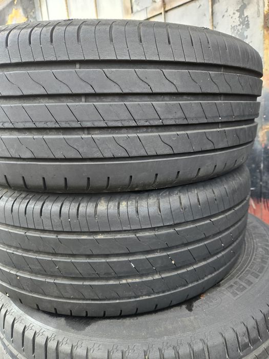 2бр. 215 55 17 Goodyear летни.