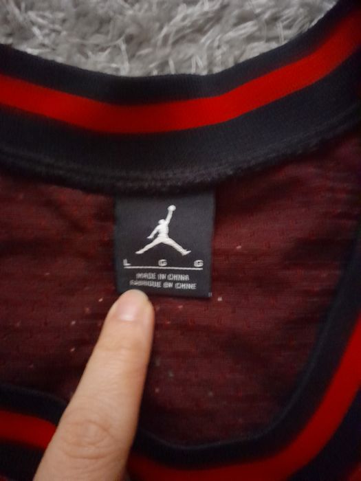 Maieu jordan 23 culoare roșu