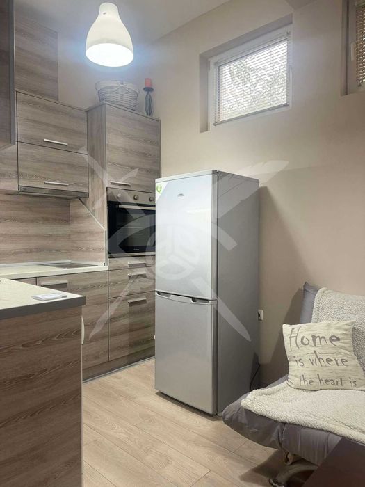 Дава се под наем Едностаен апартамент в Варна, Левски - 26 кв.м за 300 € - Снимка #1