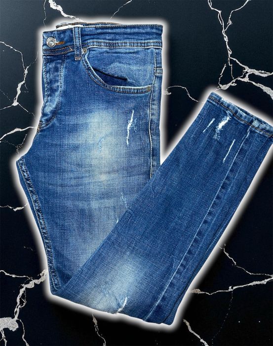 Blugi Denim Slim Fit, Look Casual cu Detalii Uzate – Mărime M