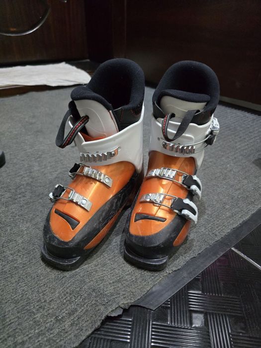 Лыжный комплект ботинки разм 22,5 лыжи разм 120, палки разм 95 за все
