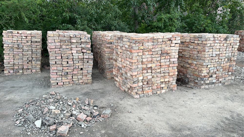 Продам кирпич с места