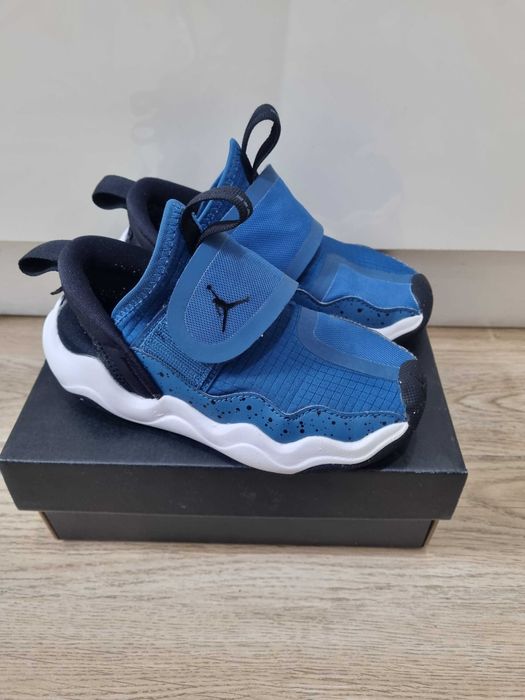 Adidasi Jordan marime 28.5