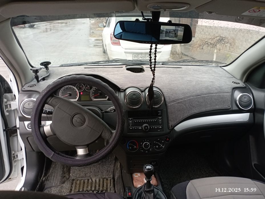 Продаю свою машину Нексия R3