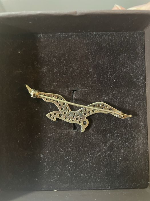 Broșă din argint cu granate de bohemia