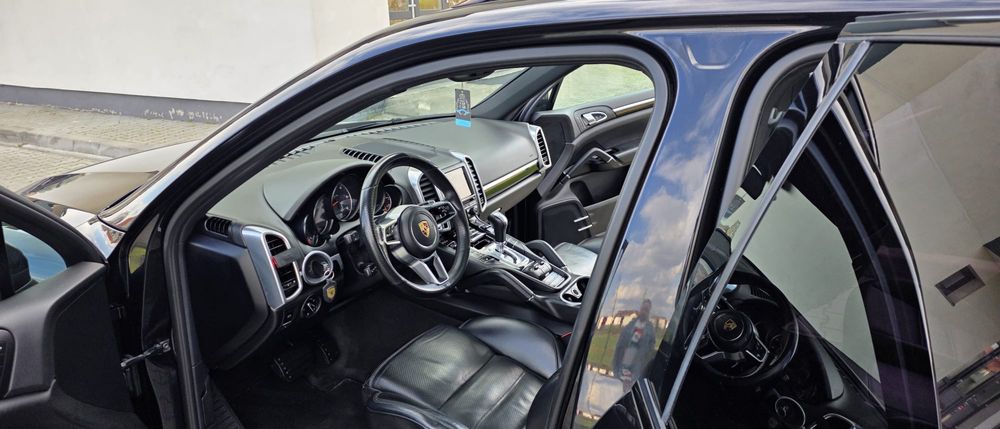 Porsche Cayenne 2017 E6 Facelift 3.0 D 300 CP Automat 8+1 Panoramic Suspensie Distronic Interior Full Electric 6 Butoane Platinium