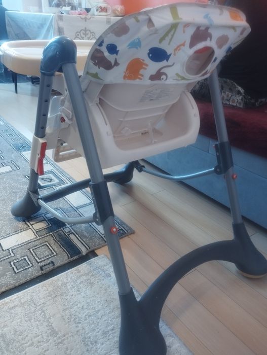 Продается детский стульчик для кормления.