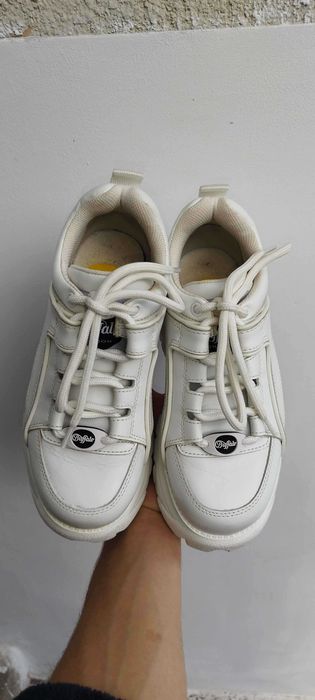 Adidași Buffalo London Alb - Ca Noi!