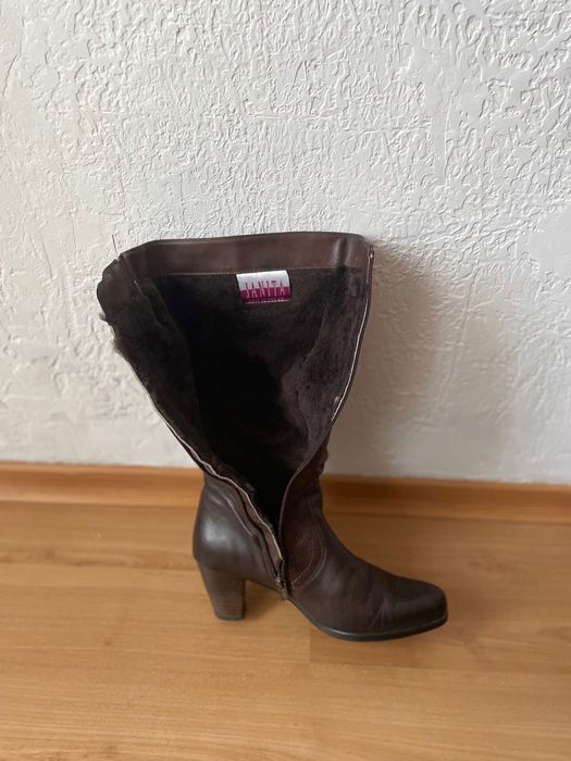 Красиви и топли  зимни  ботуши с ток