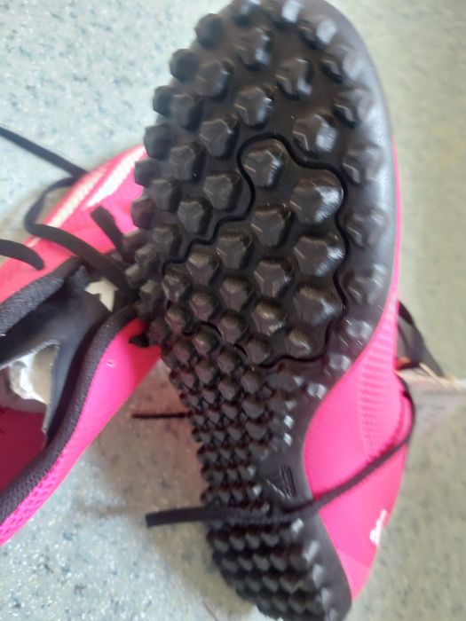 Adidași pt sintetic