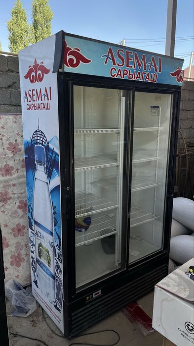 Витринный холодильник