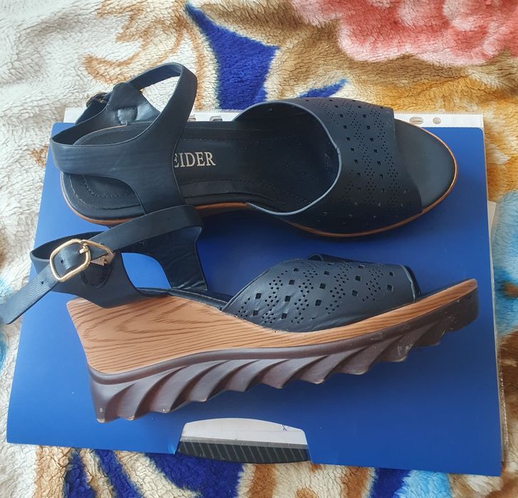 Летние босоножки