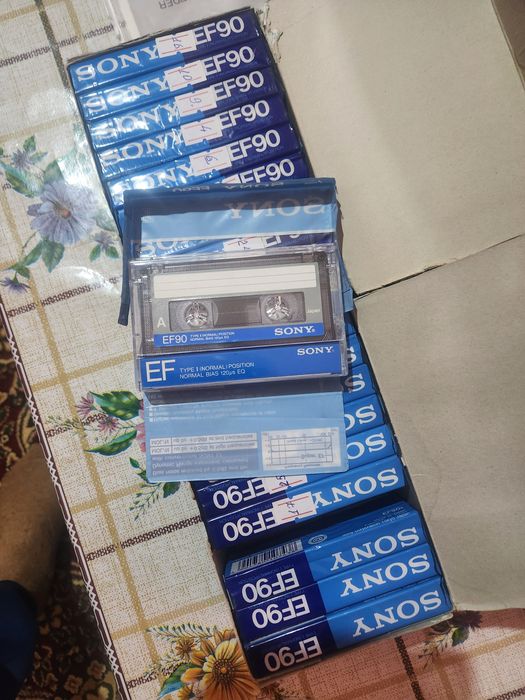 Аудиокассета SONY EF 90 сотилади