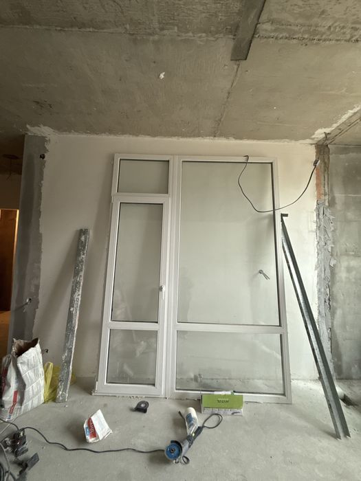 Прегородка с дверю/ Балконный блок