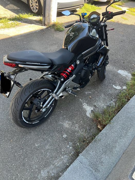 Kawasaki ER6N - 2012