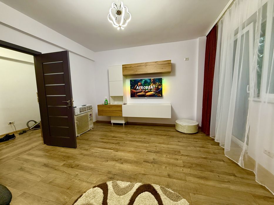 Apartament cu 2 camere ,et 3/4, str Doinei