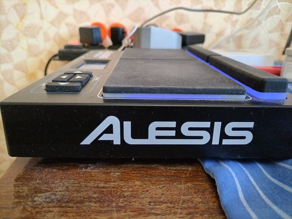 Електрона перкусия