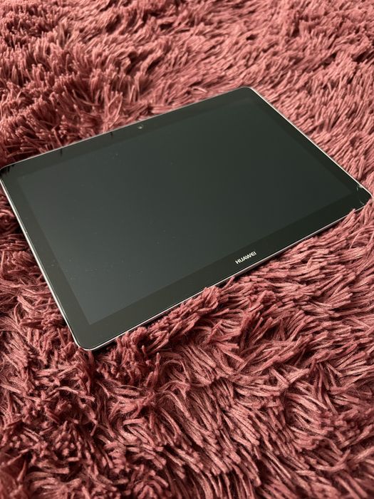 Tableta HUAWEI.   .