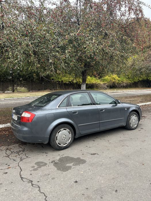 AUDI A4 2004 — imagine 2