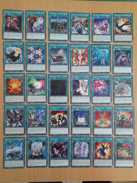 Yu-Gi-Oh карти за игра и турнири