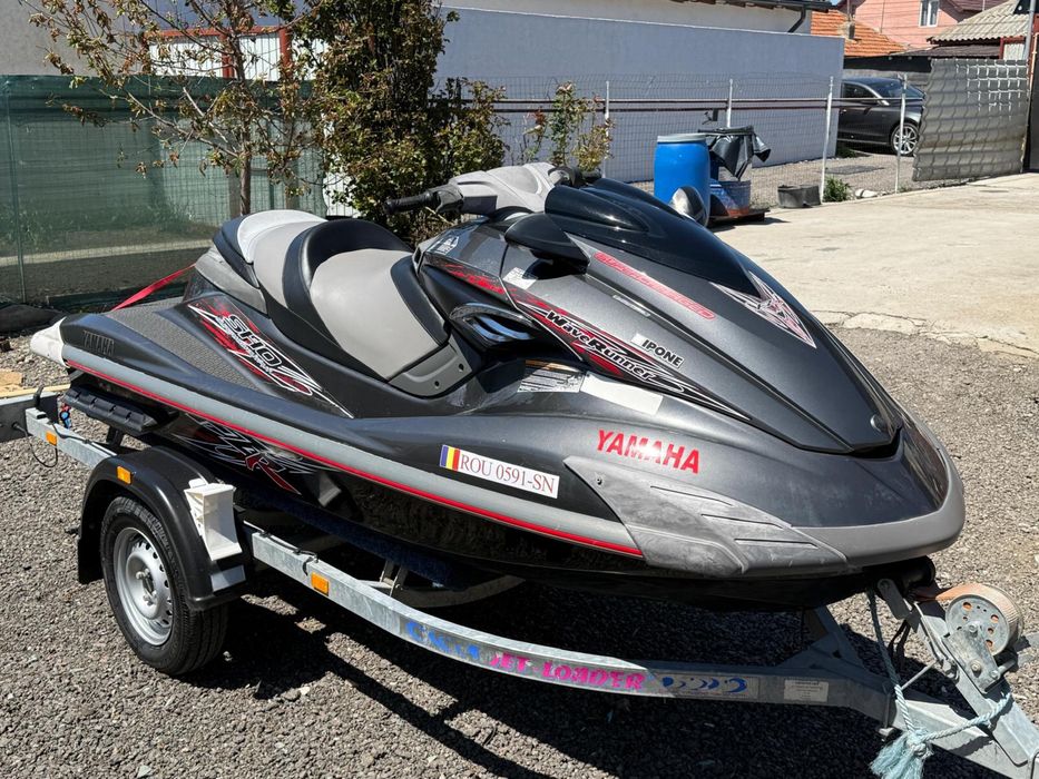 Yamaha FZR 18 – Vând sau schimb cu mașină ce poate fi condusă de la 16 ani.