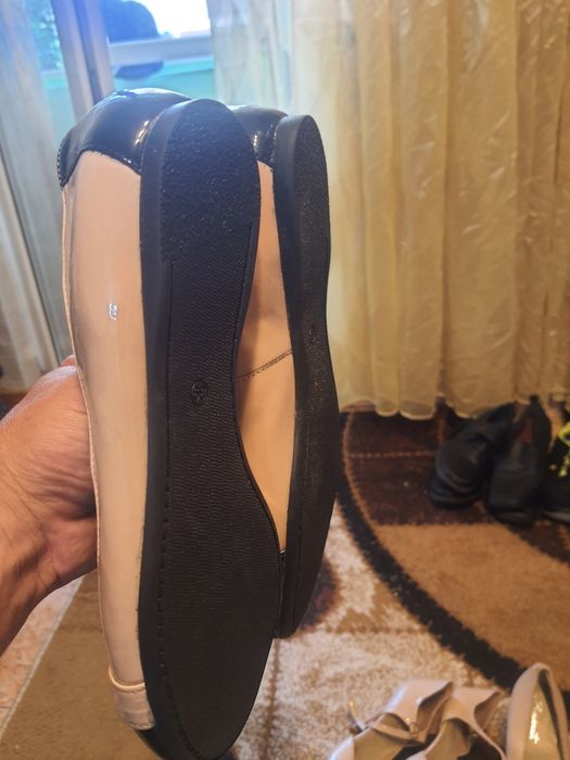 Vind pantofi dama cu toc și fără toc