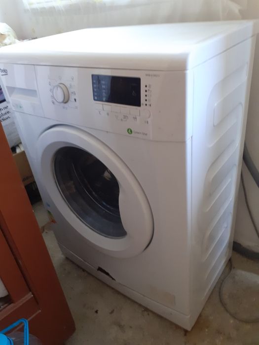 Mașina de spălat rufe Beko