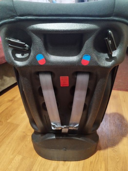 Автокресло от 1 года до 6