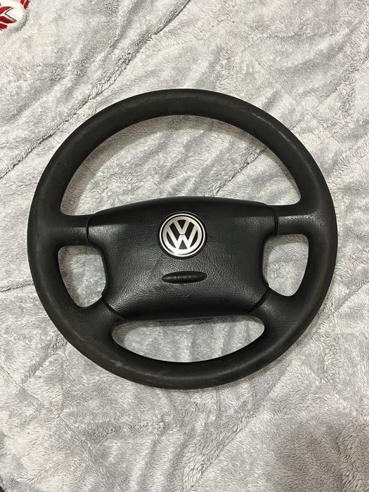 Четирилъчев волан Golf 4, Bora, Passat b5