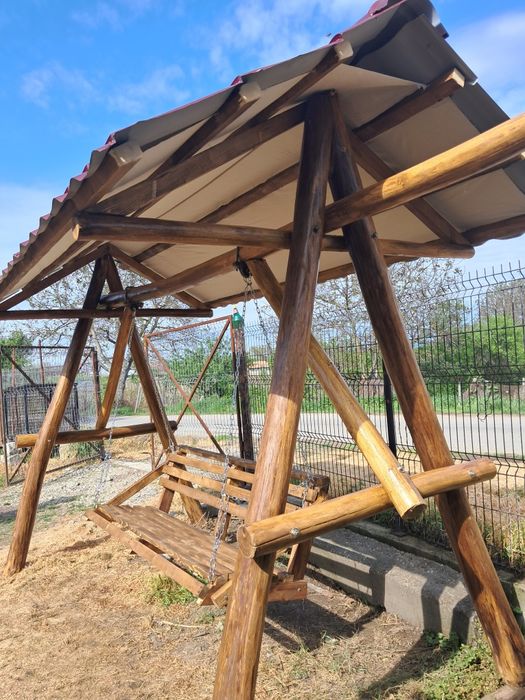 Oferta luna septembrie - Balansoar rustic complet echipat