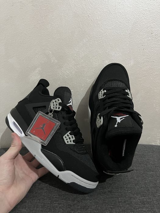 Jordan 4 marimea 40