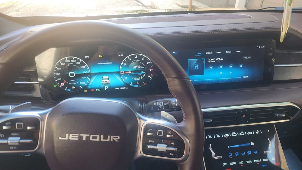 Продается Jetour x90 plus lacshri dubay