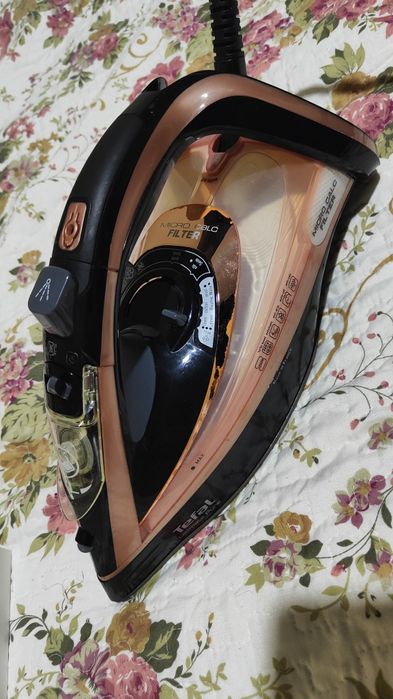 Fier de calcat Tefal Ultimate Pure 3200W anti calc, 260gr