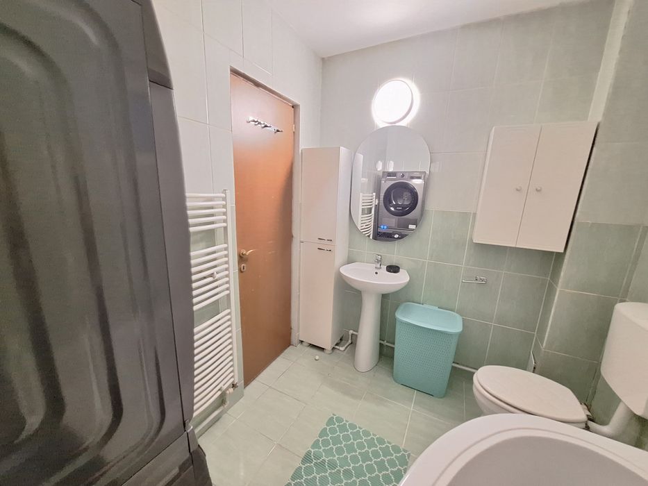 Închiriez apartament Calea Moldovei parter
