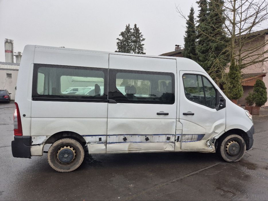 Vand RENAULT MASTER III 08.2018  8+1 locuri Avariat import GERMANIA