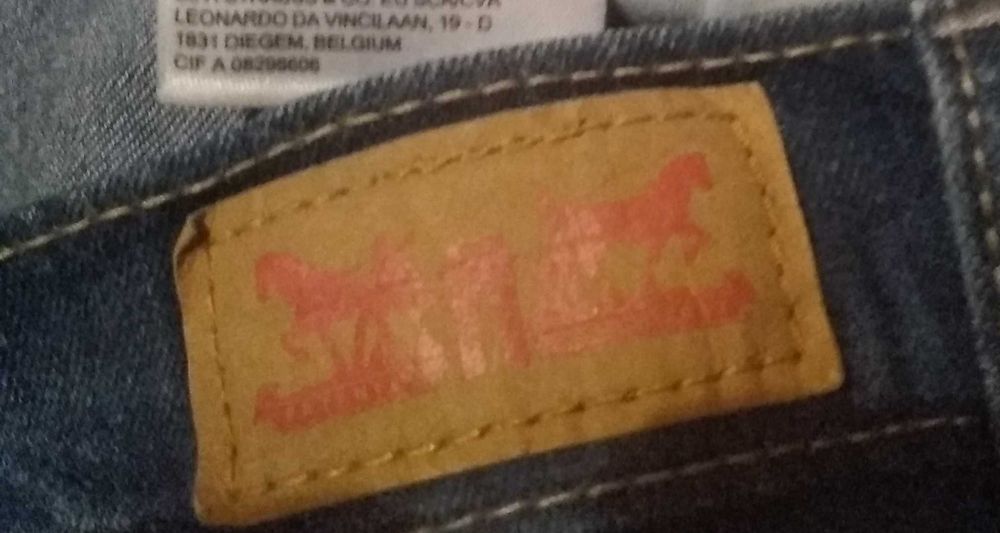 Джинсы жен продам 46-48